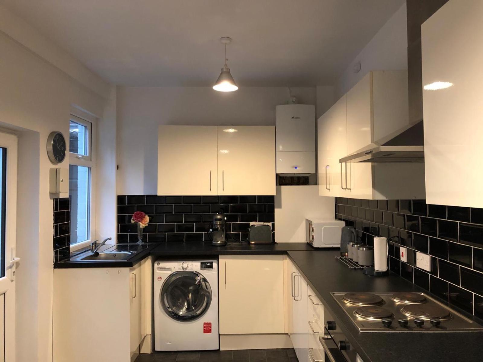 Holiday home Comfortable From - Sleeps - 10 Bolton